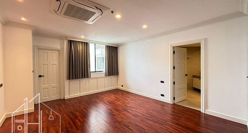 Condo en alquiler de 3 habitaciones en Khlong Toei, Bangkok