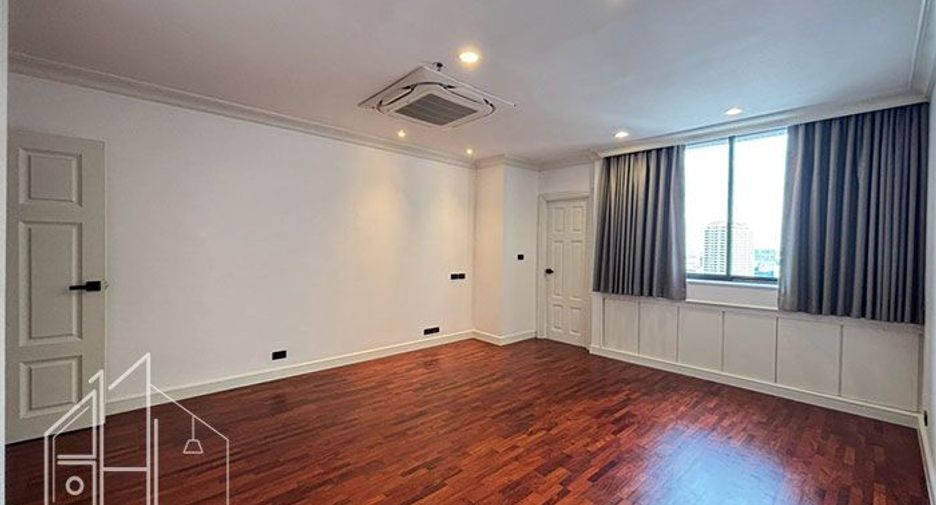 Condo en alquiler de 3 habitaciones en Khlong Toei, Bangkok