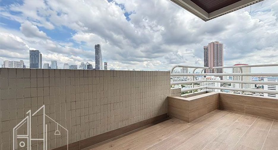Condo en alquiler de 3 habitaciones en Khlong Toei, Bangkok
