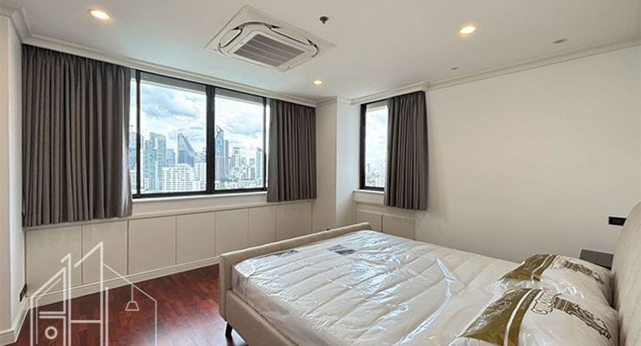 Condo en alquiler de 3 habitaciones en Khlong Toei, Bangkok
