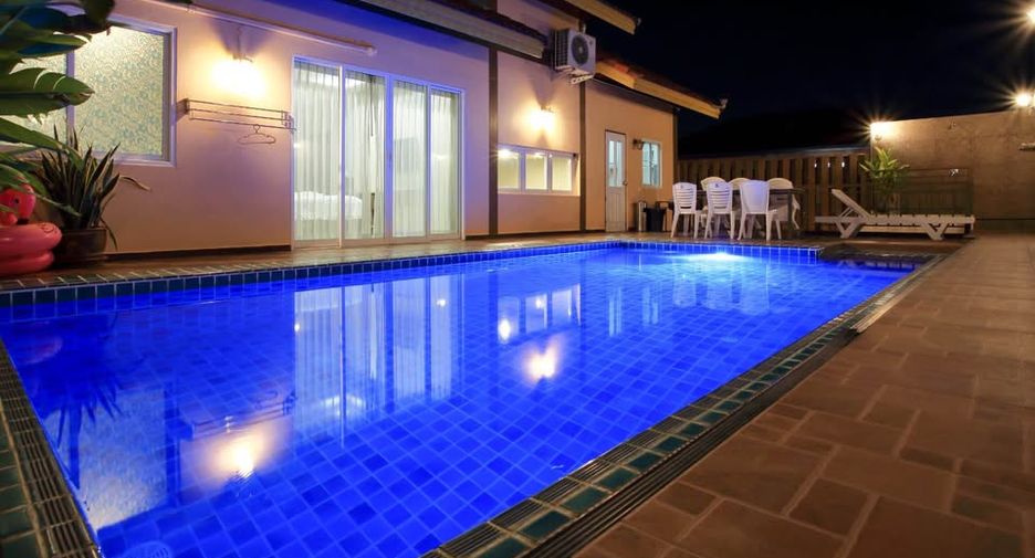 Casa en alquiler de 5 habitaciones en Jomtien, Pattaya
