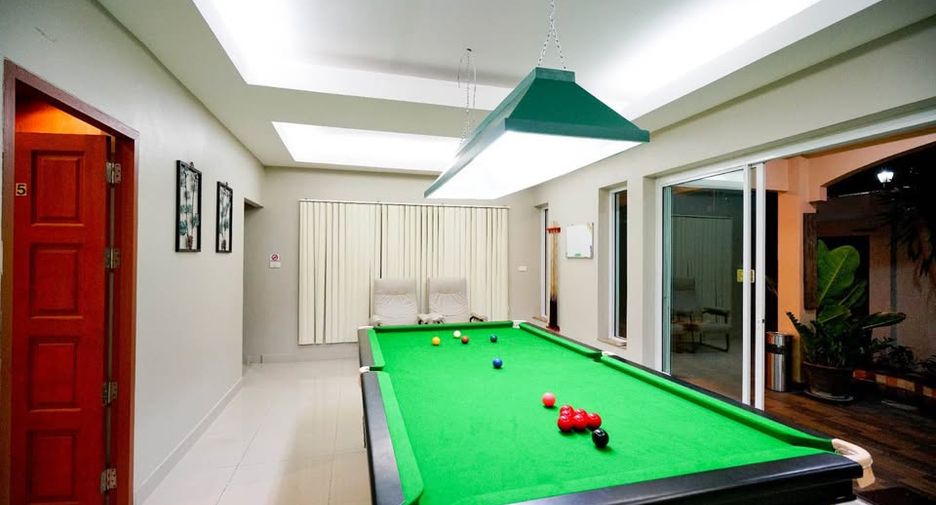 Casa en alquiler de 5 habitaciones en Jomtien, Pattaya