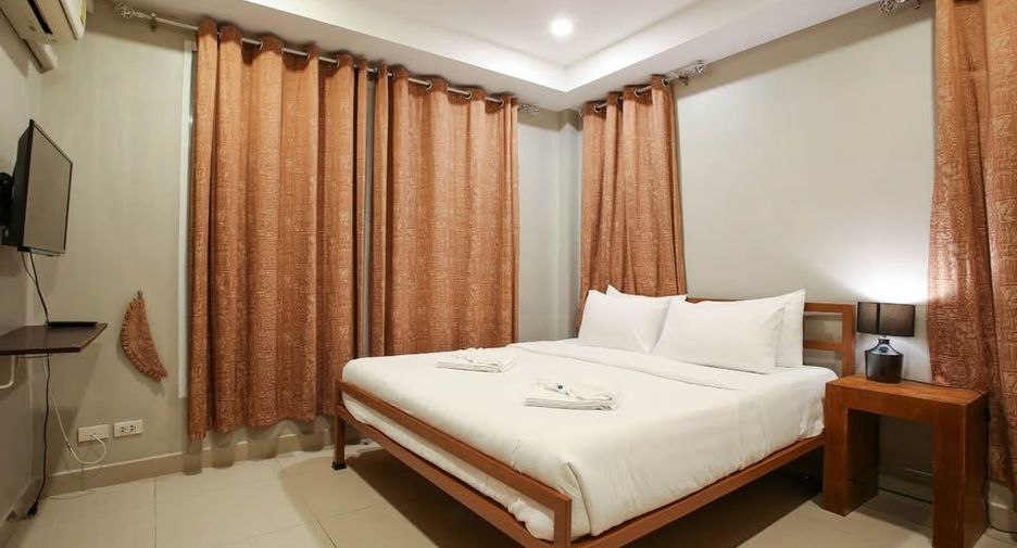Casa en alquiler de 5 habitaciones en Jomtien, Pattaya