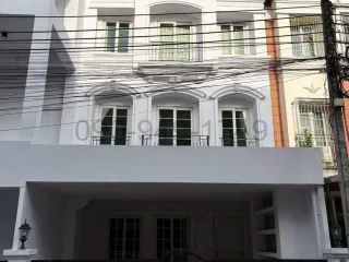 出租 3 卧室 独立屋 在 Phasi Charoen, 曼谷
