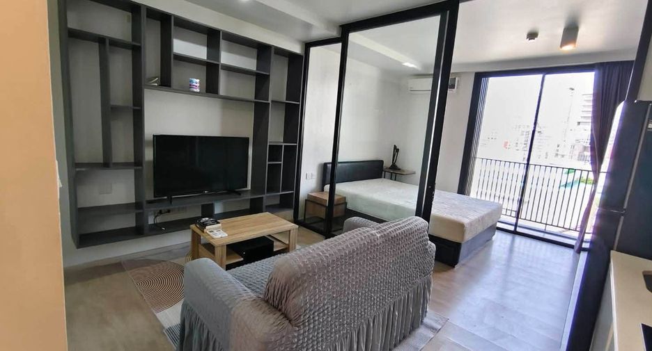 For rent 1 bed condo in Khlong Toei, Bangkok