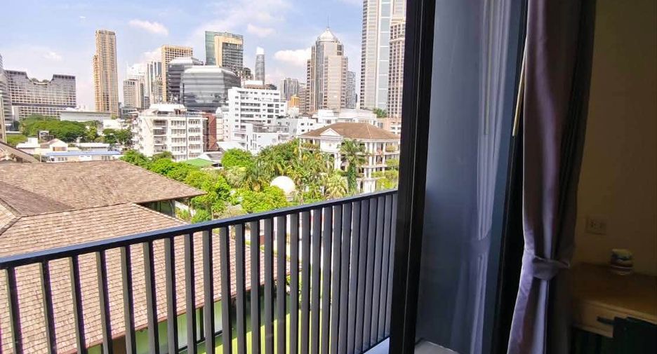 For rent 1 bed condo in Khlong Toei, Bangkok