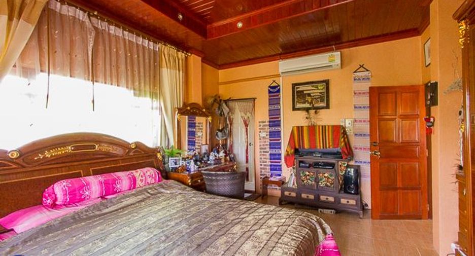 For sale 4 bedrooms house in Mueang Ubon Ratchathani, Ubon Ratchathani