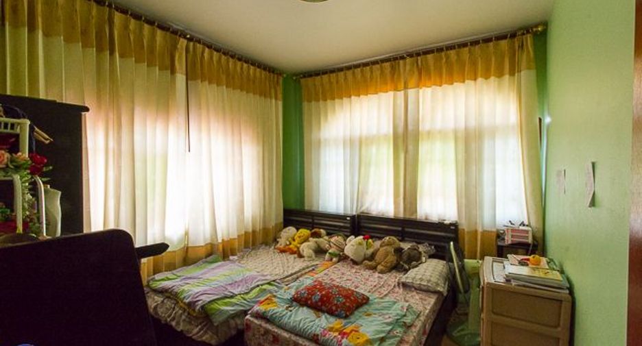 For sale 4 bedrooms house in Mueang Ubon Ratchathani, Ubon Ratchathani