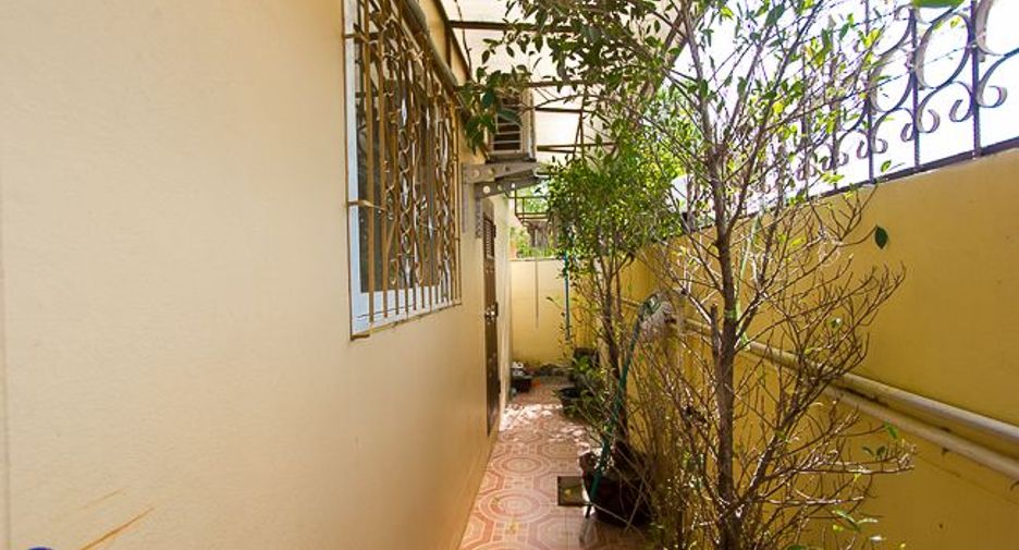 For sale 4 bedrooms house in Mueang Ubon Ratchathani, Ubon Ratchathani