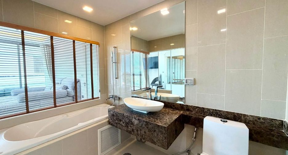 Condo en alquiler de 2 habitaciones en Bang Lamung, Chonburi