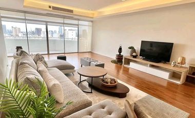 For sale 4 bedrooms condo in Watthana, Bangkok