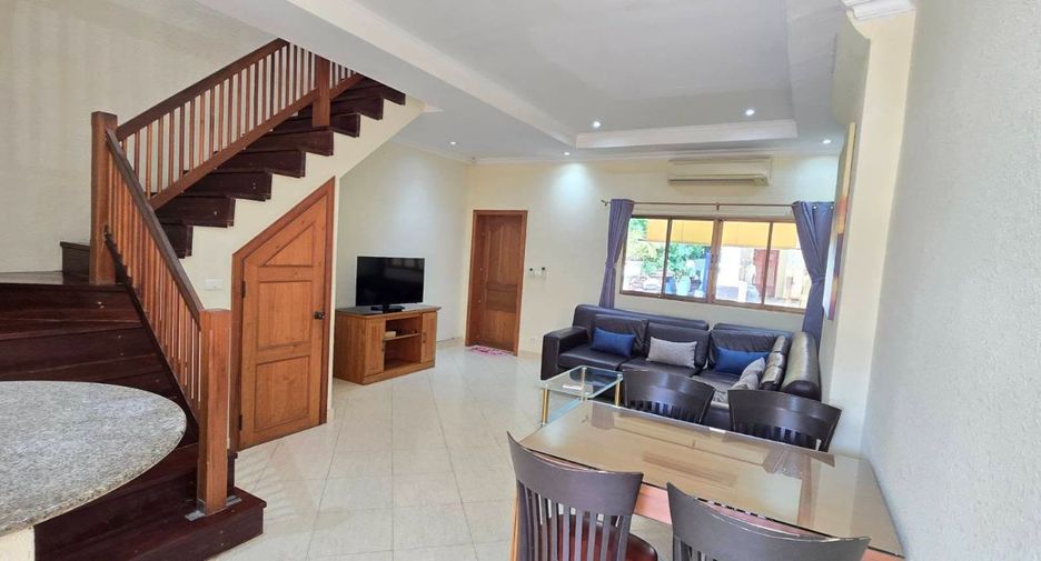 Casa adosada en alquiler de 2 habitaciones en Bang Lamung, Chonburi