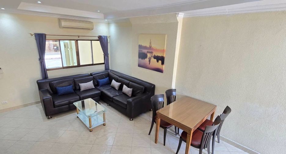 Casa adosada en alquiler de 2 habitaciones en Bang Lamung, Chonburi