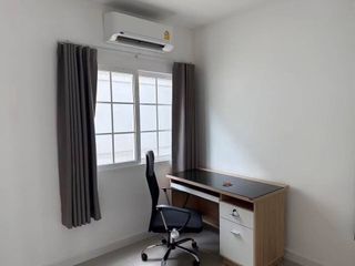 出租 4 卧室 独立屋 在 Bang Phli, Samut Prakan
