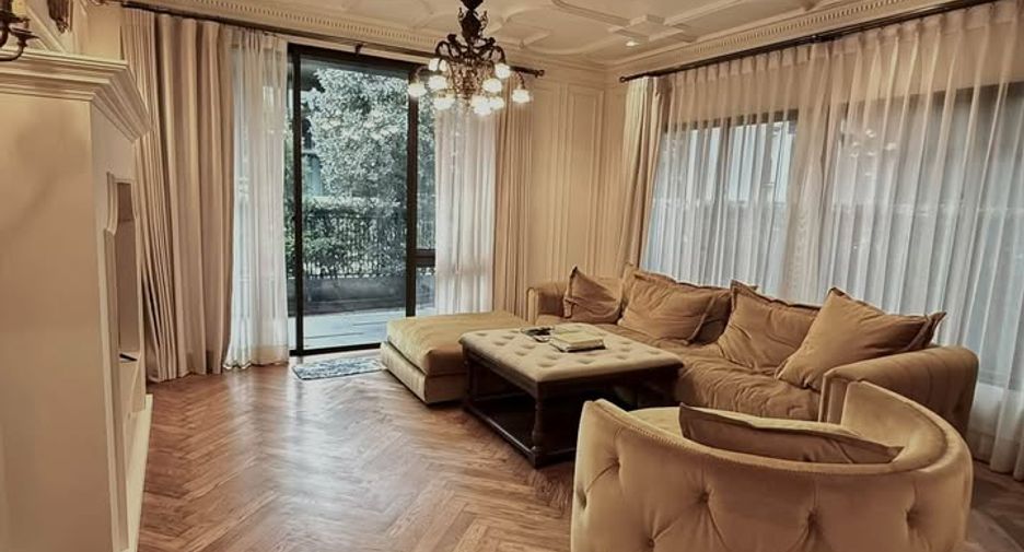 For rent 4 bedrooms house in Bang Kapi, Bangkok