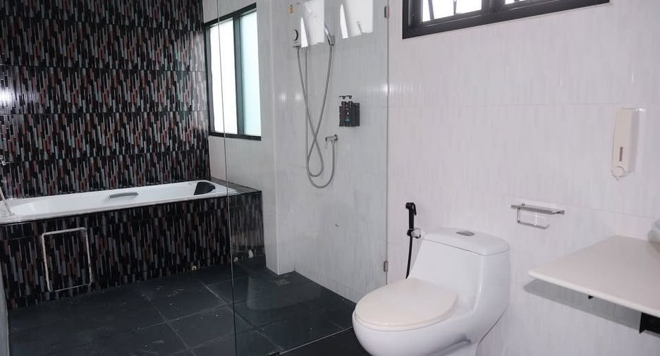 Villa zur Miete mit 5 Zimmer in Bang Na, Bangkok