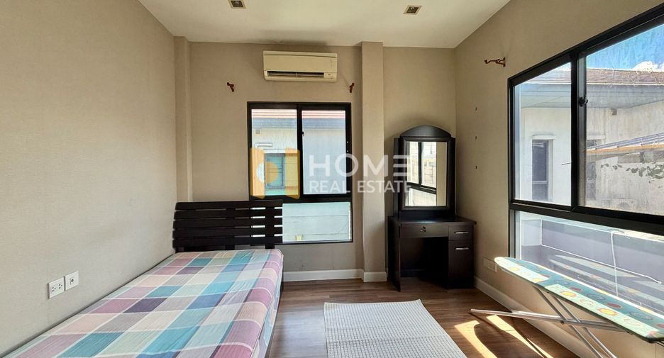 À vendre 4 chambres maison à Pak Kret, Nonthaburi