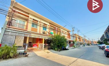 Reihenhaus zum Kauf mit 3 Zimmer in Mueang Samut Sakhon, Samut Sakhon