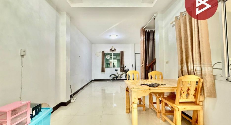 Reihenhaus zum Kauf mit 3 Zimmer in Mueang Samut Sakhon, Samut Sakhon