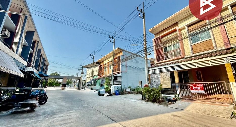 Reihenhaus zum Kauf mit 3 Zimmer in Mueang Samut Sakhon, Samut Sakhon