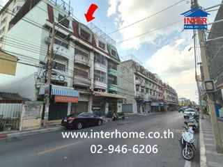 For sale 3 bedrooms retail Space in Lat Phrao, Bangkok