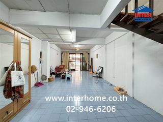 For sale 2 bedrooms townhouse in Lat Phrao, Bangkok