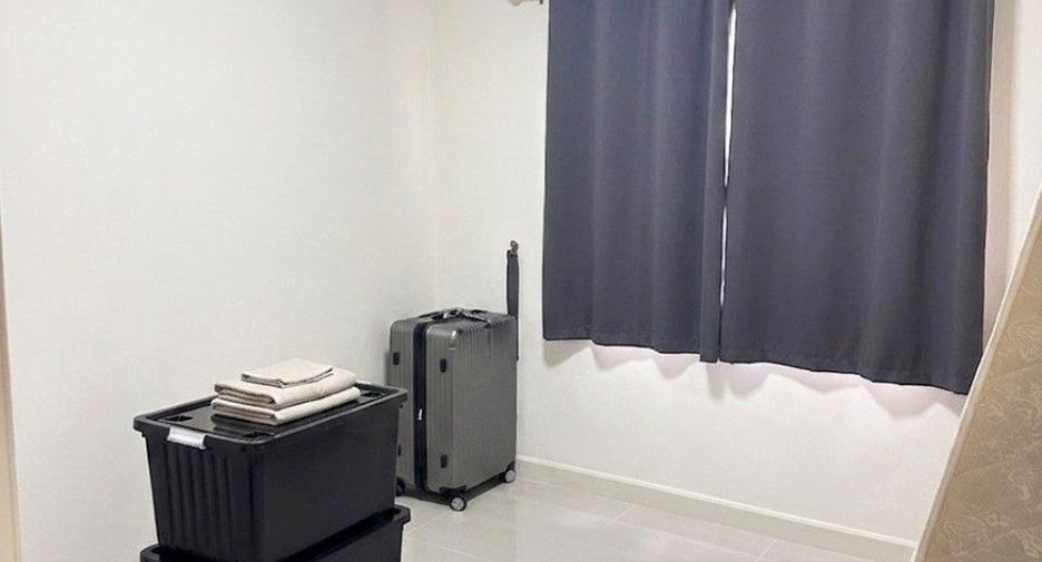 For sale 4 bedrooms townhouse in Lat Krabang, Bangkok