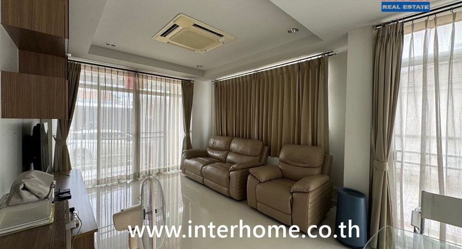For sale 3 bedrooms house in Chom Thong, Bangkok