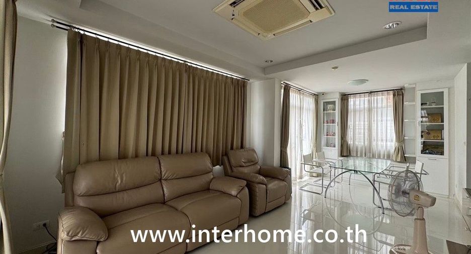 For sale 3 bedrooms house in Chom Thong, Bangkok