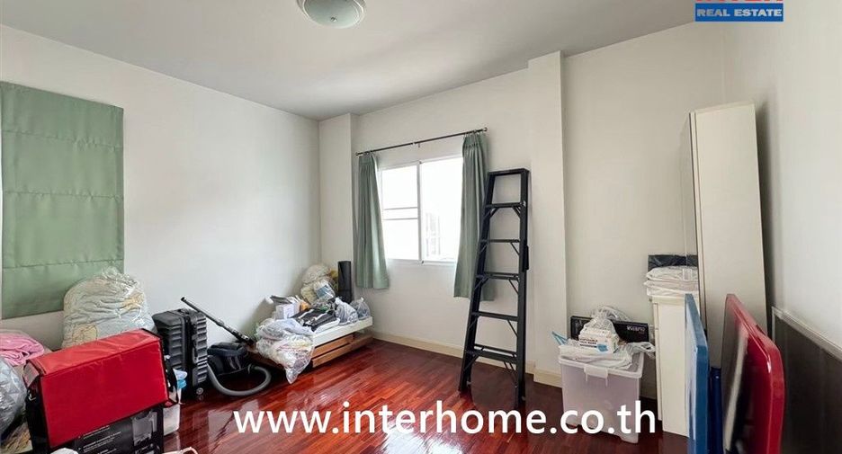 For sale 3 bedrooms house in Chom Thong, Bangkok