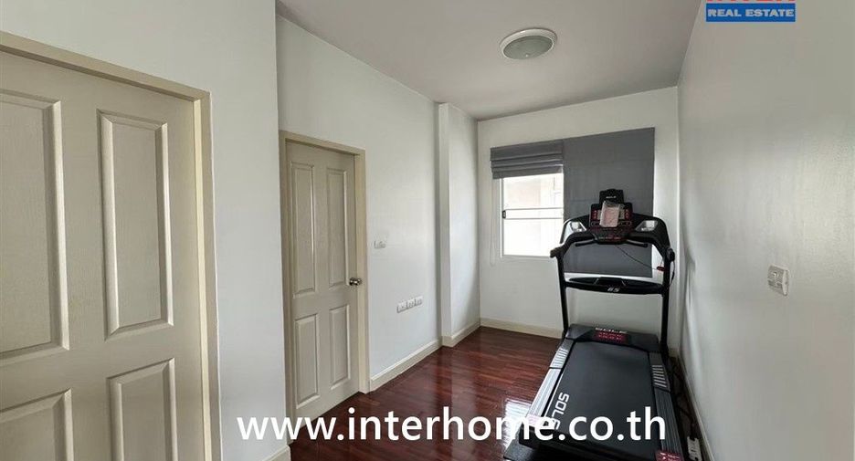 For sale 3 bedrooms house in Chom Thong, Bangkok