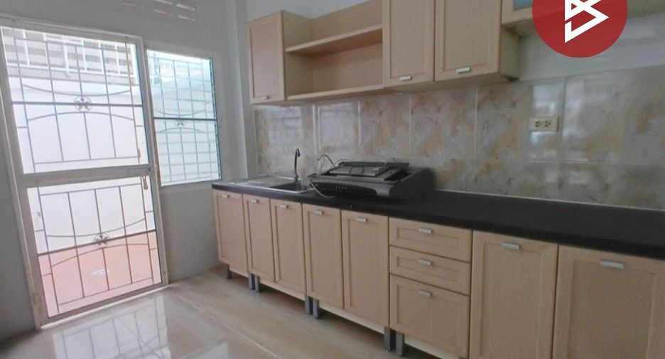 For rent and for sale 3 bedrooms townhouse in Phutthamonthon, Nakhon Pathom