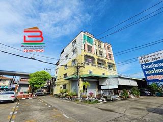 À vendre 5 chambres local commercial à Min Buri, Bangkok