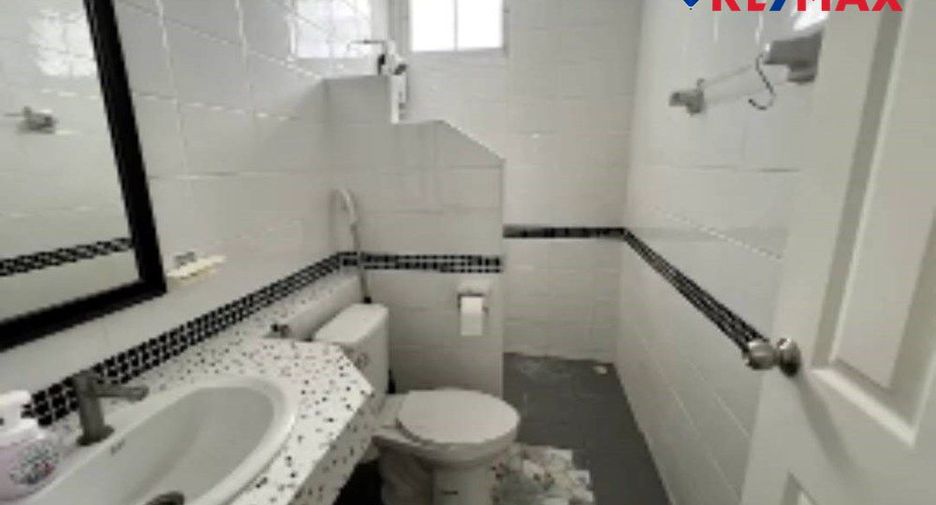 Casa en venta de 3 habitaciones en Bang Lamung, Chonburi