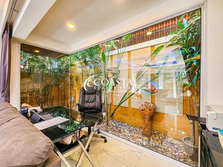 Haus zum Kauf mit 4 Zimmer in Bang Lamung, Chonburi