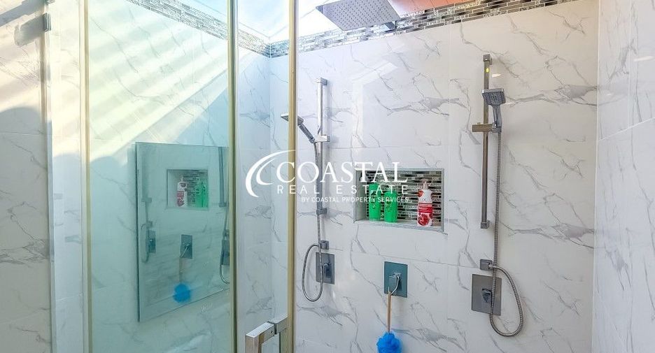 Haus zum Kauf mit 4 Zimmer in Bang Lamung, Chonburi