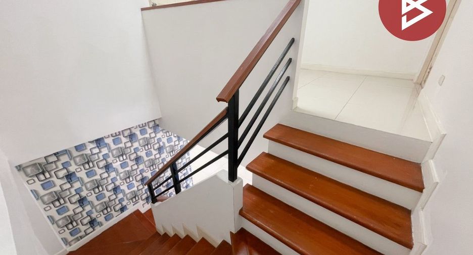 For sale 3 bedrooms townhouse in Phan Thong, Chonburi