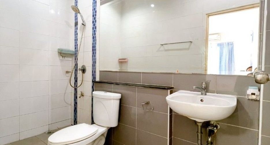 For sale 3 bedrooms townhouse in Phan Thong, Chonburi