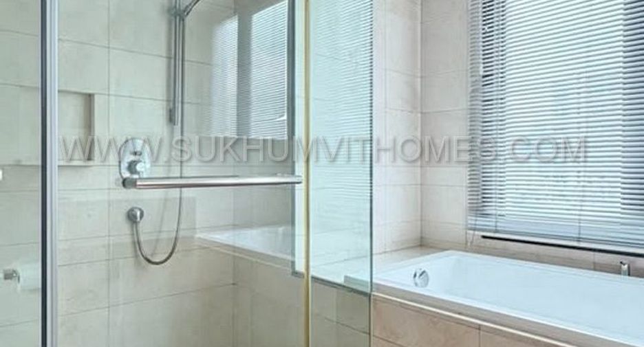 Аренда 2 спальни кондо в Патхум Щан, Бангкок