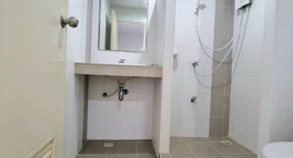 For rent and for sale 3 bedrooms townhouse in Bang Sao Thong, Samut Prakan