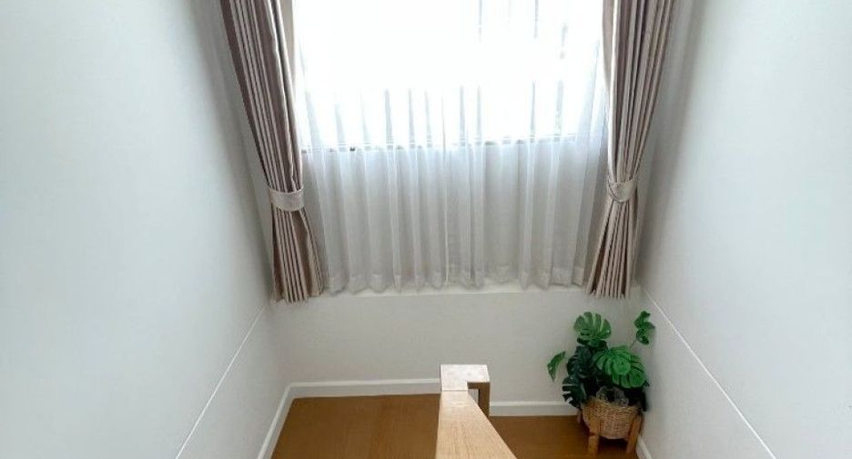 À vendre 3 chambres maison à Si Racha, Chonburi