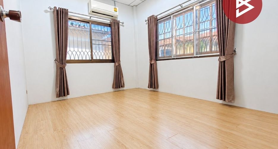 À vendre 5 chambres maison à Mueang Chachoengsao, Chachoengsao