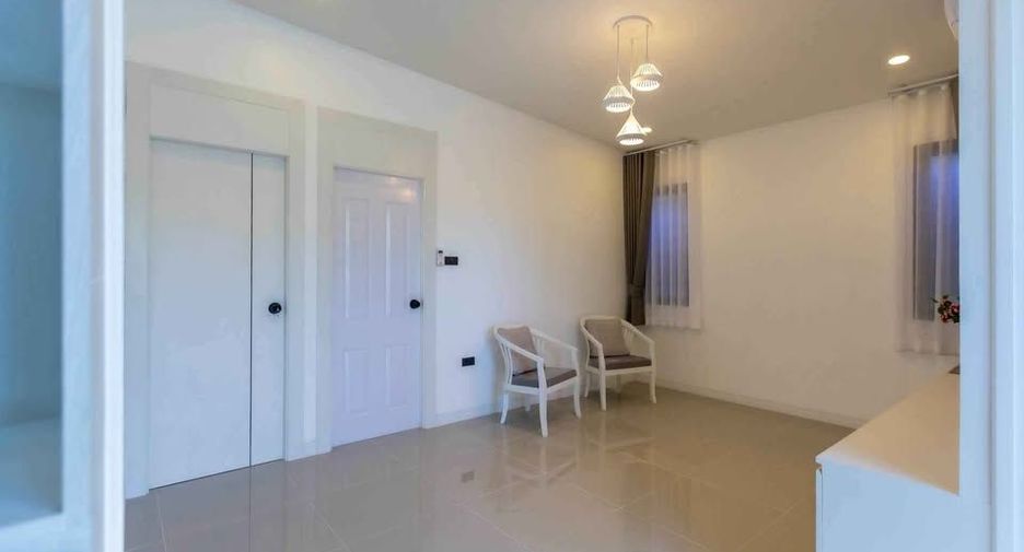 À vendre 3 chambres villa à Bang Lamung, Chonburi