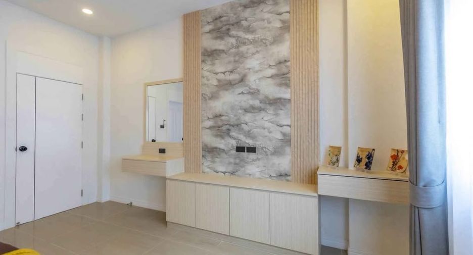À vendre 3 chambres villa à Bang Lamung, Chonburi
