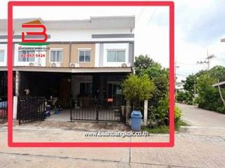 Продажа 4 спальни таунхаус в Khlong Luang, Патумтани