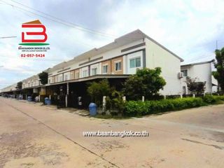 Продажа 4 спальни таунхаус в Khlong Luang, Патумтани