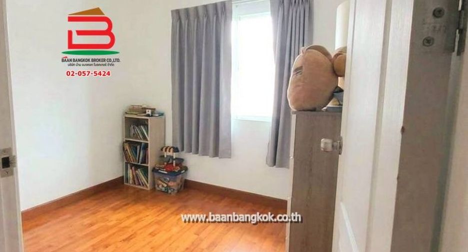 Продажа 4 спальни таунхаус в Khlong Luang, Патумтани