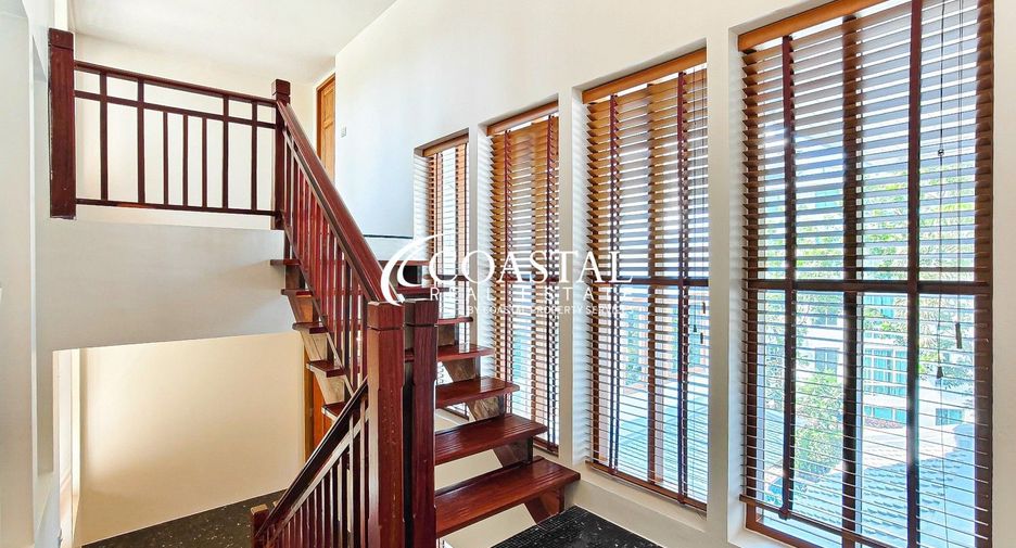 À louer et à vendre 5 chambres villa à Bang Lamung, Chonburi