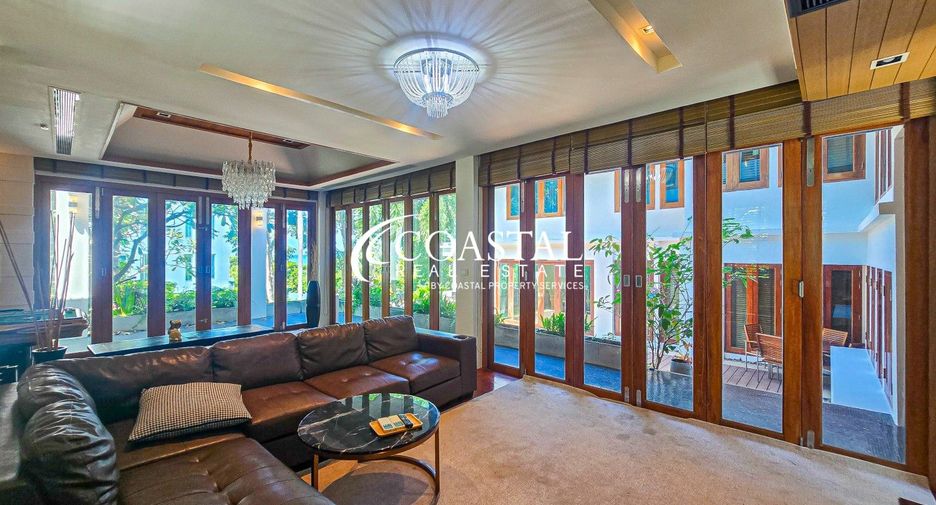 À louer et à vendre 5 chambres villa à Bang Lamung, Chonburi