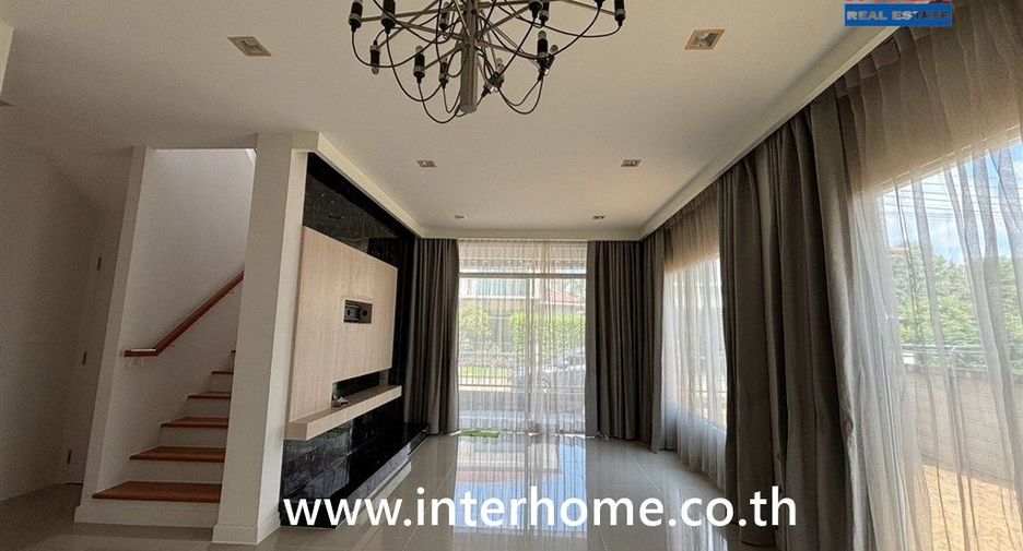 For sale 4 bedrooms house in Sai Mai, Bangkok